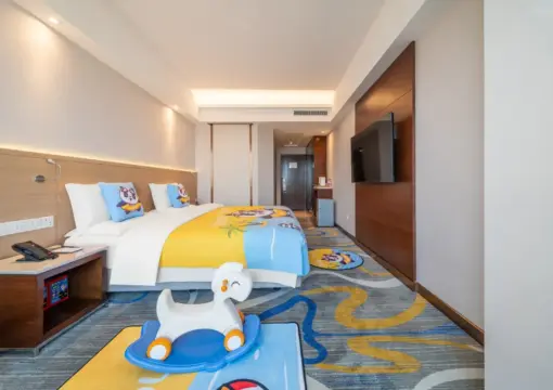 Exceptional City-View Family Double Bed Room