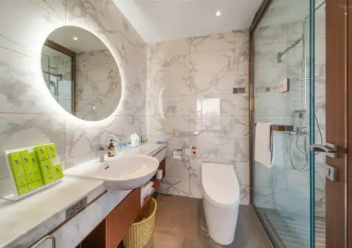 Executive Double Bed Room (Screen Projection TV + Panoramic Floor-to-Ceiling Window + Large Bathtub + Smart Toilet)