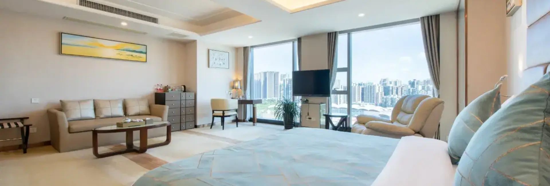 Executive Double Bed Room (Screen Projection TV + Panoramic Floor-to-Ceiling Window + Large Bathtub + Smart Toilet)