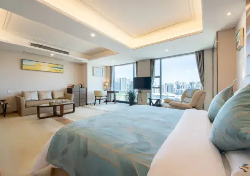 Executive Double Bed Room (Screen Projection TV + Panoramic Floor-to-Ceiling Window + Large Bathtub + Smart Toilet)