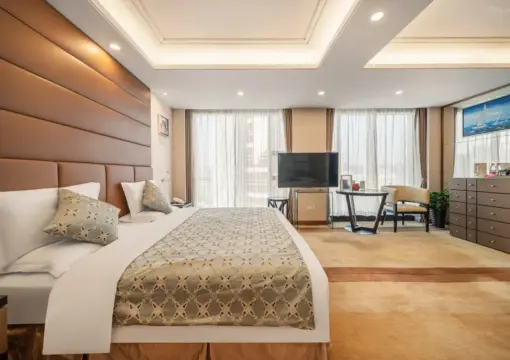 Executive Double Bed Room (Screen Projection TV + Panoramic Floor-to-Ceiling Window + Large Bathtub + Smart Toilet)