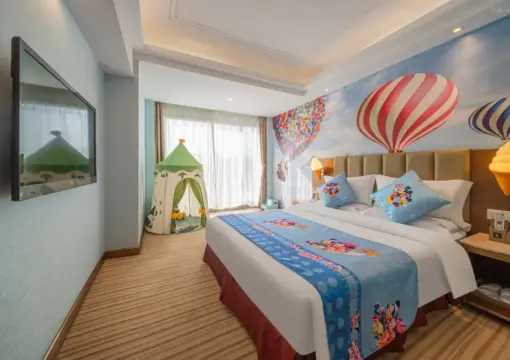 Premier Family Friendly Suite – Sea-View (2 Beds)